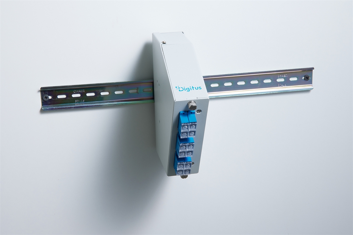 DIGITUS Distributore di giunzioni su guida DIN per fibre ottiche, angolare, 6 SC SX/LC DX, grigio