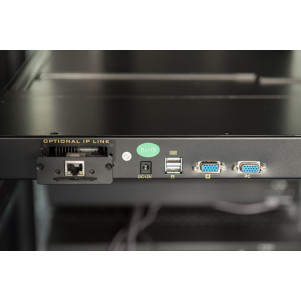 Console KVM modulare HD LCD con TFT da 19", connessione KVM VGA a 1 porta, touchpad, layout tastiera italiana