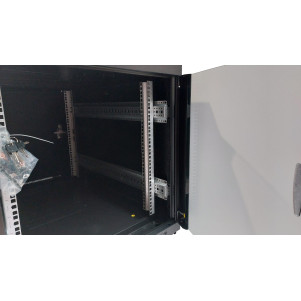 ARMADIO RACK 19" 12 UNITA' (A)700X (L)600 X PROFONDITA' 1000 MM. COLORE NERO PORTA VETRO