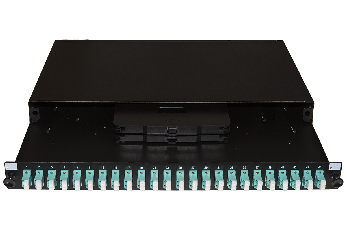 PANNELLO FIBRA OTTICA 19" CON 24 ADATTATORI LC DUPLEX OM3 PROFONDITA' 250 MM COLORE NERO