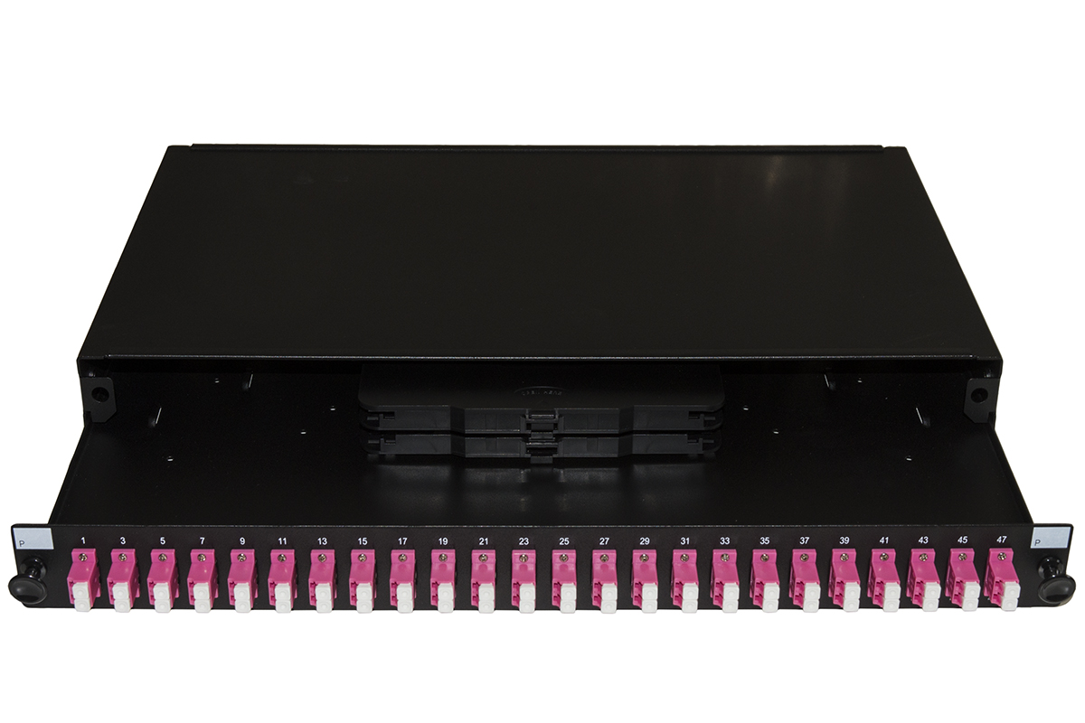 PANNELLO FIBRA OTTICA 19" CON 24 ADATTATORI LC DUPLEX OM4 PROFONDITA' 250 MM COLORE NERO