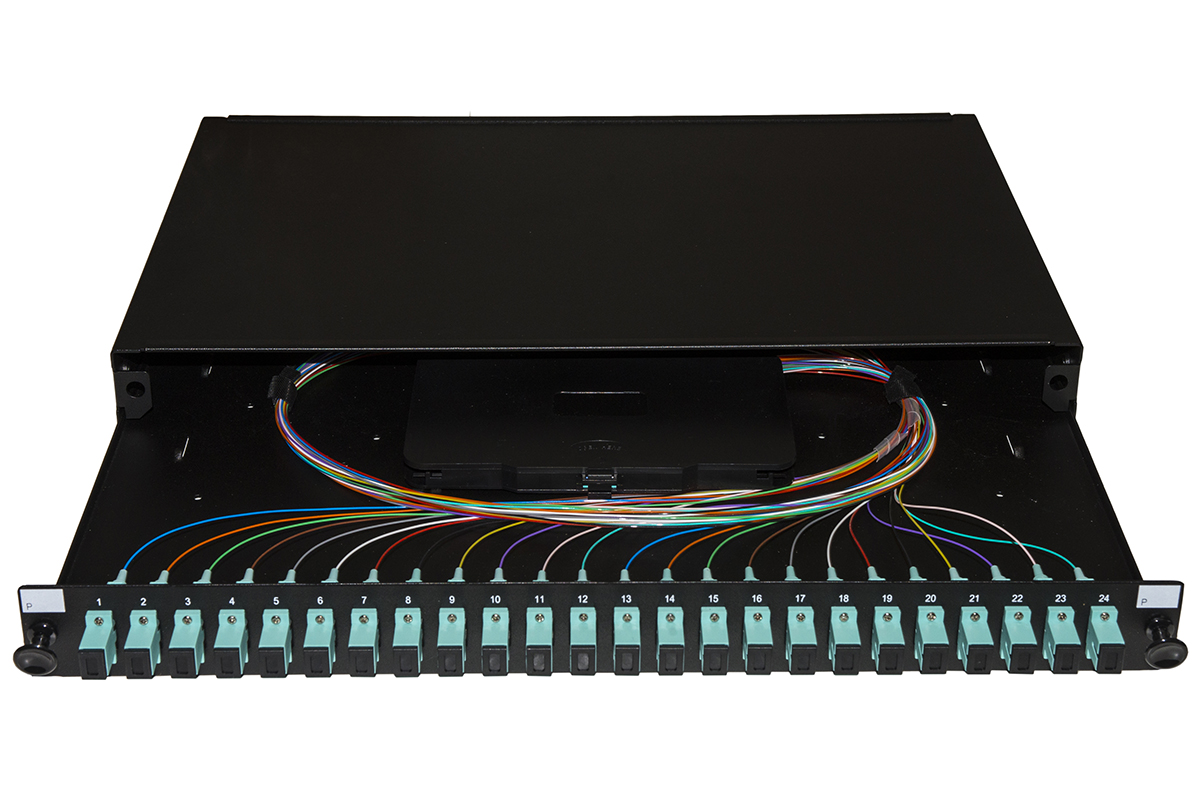 PANNELLO FIBRA OTTICA 19" CON 24 ADATTATORI SC SIMPLEX OM3 PROFONDITA' 250 MM CON PIGTAIL INSTALLATI COLORE NERO
